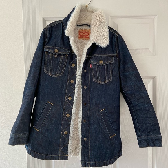 Levi's Jackets & Blazers - Levi's Women's sherpa lined denim coat